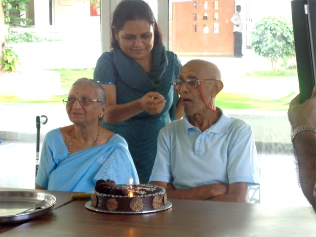 87th Birth Day Celebration Of Mr. J.P. Chowhan At Smiles On 24th August 2014