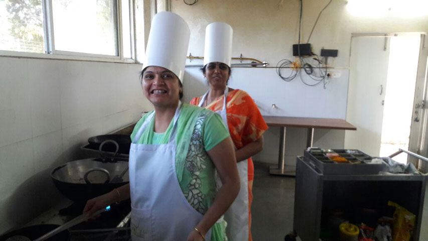 Smt. Gowra Rekha, Smt. Gowra Kranti, Smt. Gowra Manjeera and Smt. Sridevi Bhagawati prepared mouth watering dishes Dabeli; Canapes; Ragi Soup and Carrot Halwa at SMILES and served residents and staff.