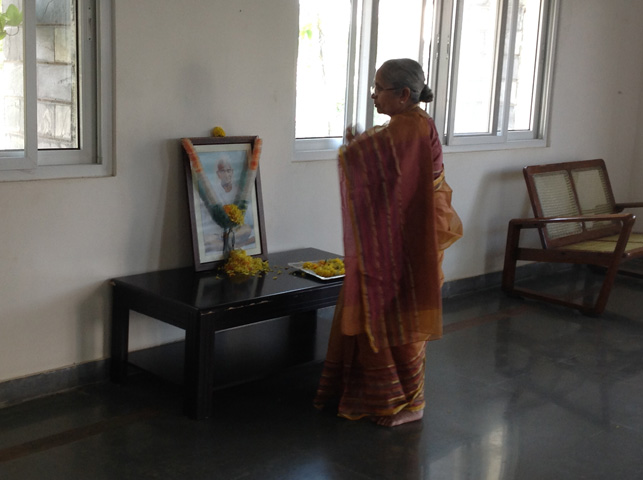 Homage to Mahatma Gandhi by residents of SMILES