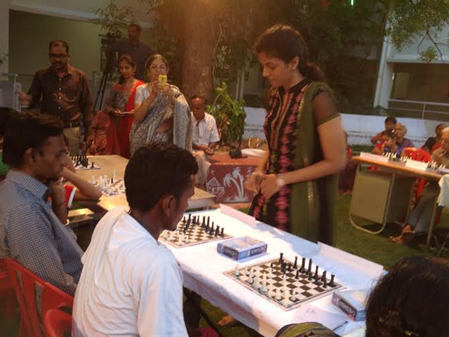 CHESS SIMUL with Ms. Harika Dronavalli,
Arjun Awardee and Grandmaster organized at SMILES 