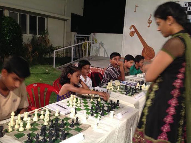 CHESS SIMUL with Ms. Harika Dronavalli,
Arjun Awardee and Grandmaster organized at SMILES 