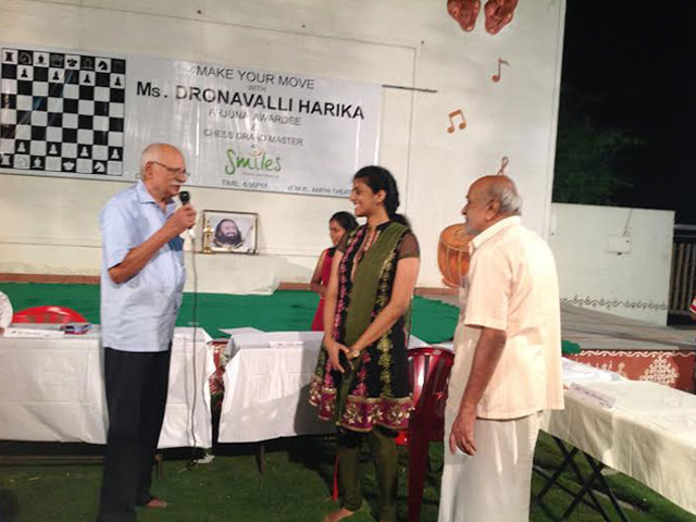 CHESS SIMUL with Ms. Harika Dronavalli,
Arjun Awardee and Grandmaster organized at SMILES 