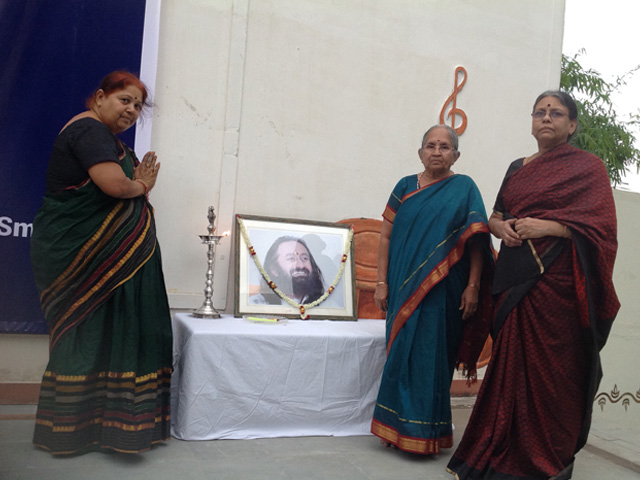Kaaliya Mardhanam at Smiles