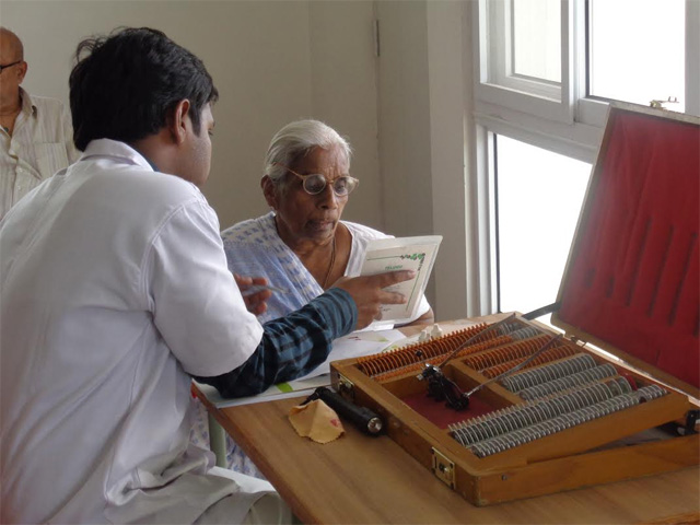 Free Eye Screening At Smiles Organized By M/S. Axis Bank In Co-Operation With Dr. Agarwal’s Eye Hospital, Hyderabad At Smiles On 23rd August 2014