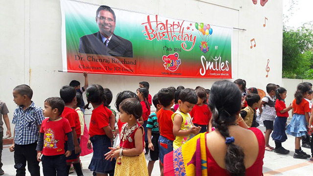 Birthday Celebrations of Dr. Chenraj Roychand - Chairman, The
Jain Group of Industries. Conducted by SMILES along with Jain Toddlers,
Tadbund Branch, Secunderabad.