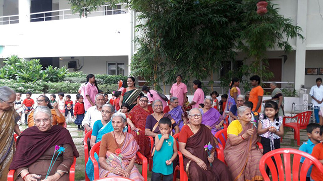 Birthday Celebrations of Dr. Chenraj Roychand - Chairman, The
Jain Group of Industries. Conducted by SMILES along with Jain Toddlers,
Tadbund Branch, Secunderabad.