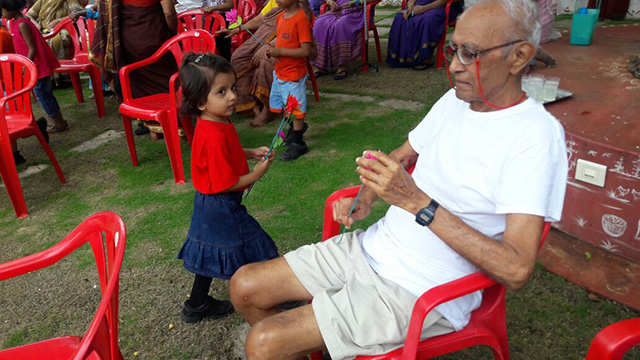 Birthday Celebrations of Dr. Chenraj Roychand - Chairman, The
Jain Group of Industries. Conducted by SMILES along with Jain Toddlers,
Tadbund Branch, Secunderabad.