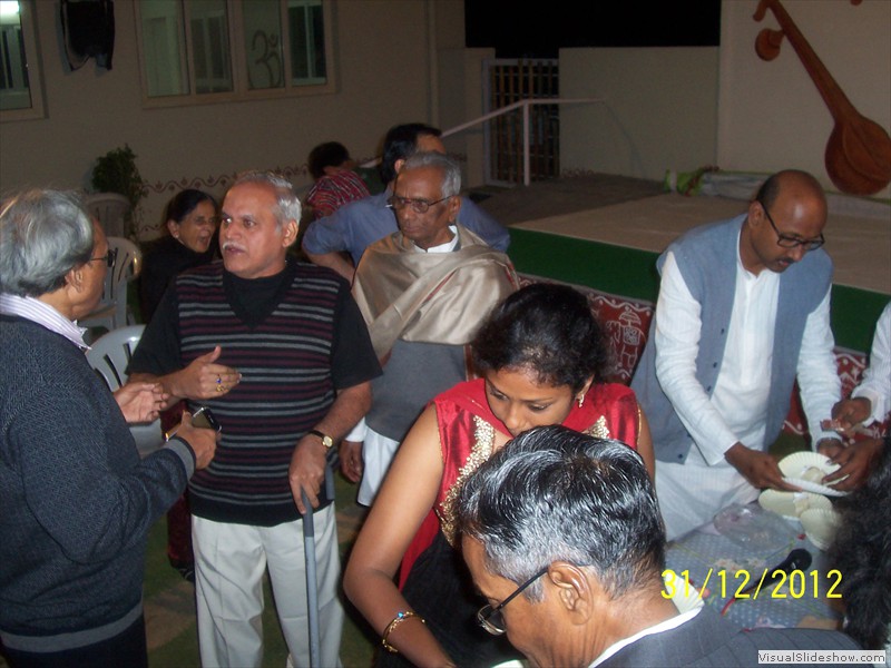 Cake cutting at smiles old age home in hyderabad (5)