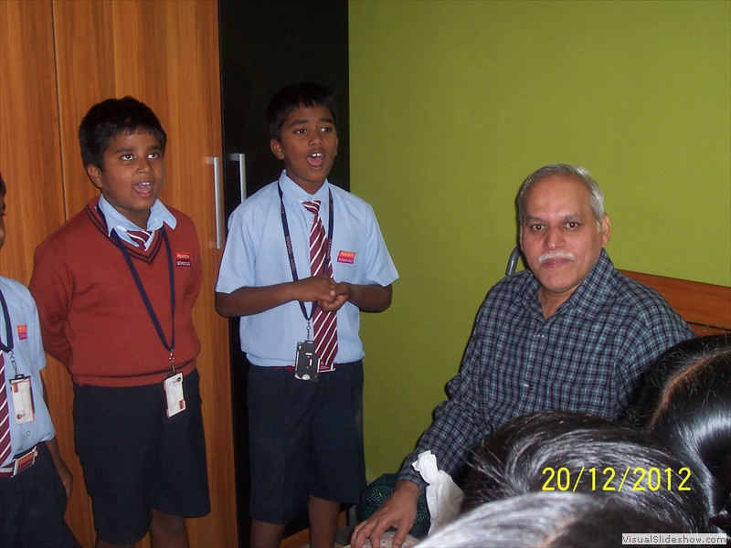 School children at Smiles-old age home in hyderabad (4)