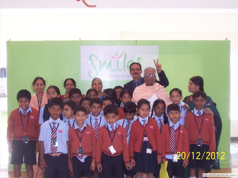 School children at Smiles-old age home in hyderabad (9)